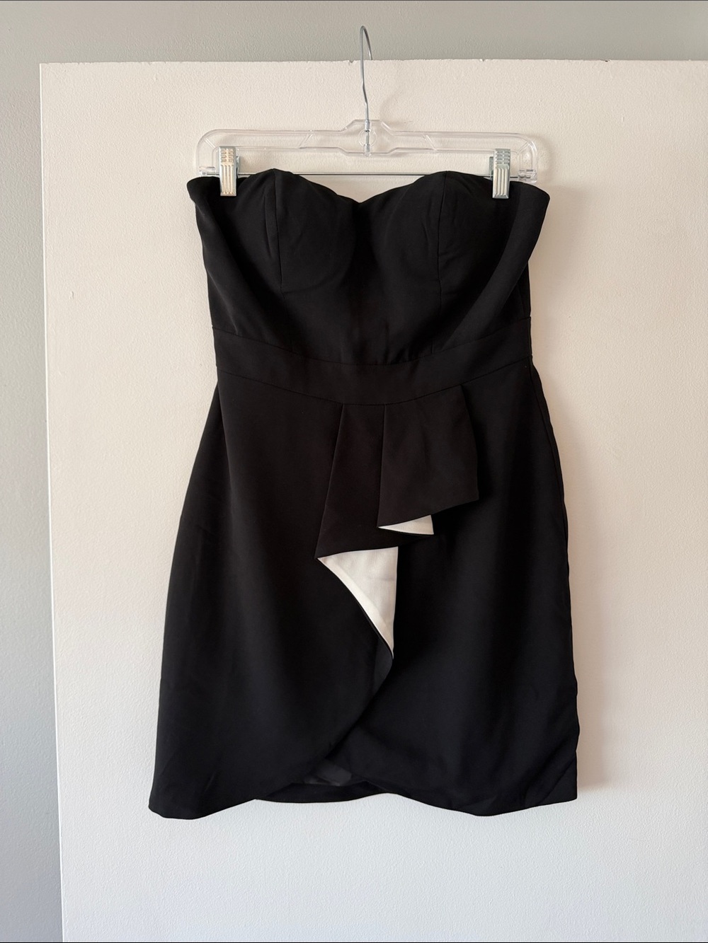 FABLE Contrast Ruffle Trim Cocktail Black Strapless Sweetheart Mini Dress S NWT